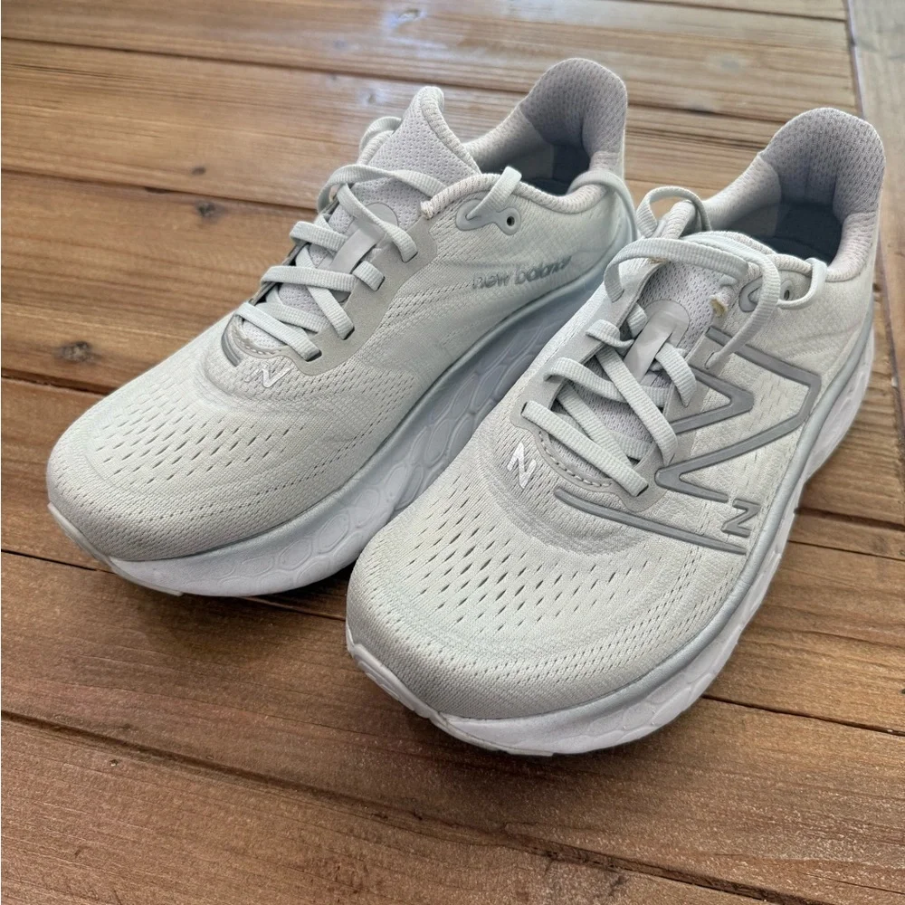 New Balance Women's Fresh Foam Shoes 8.5 Wide - Picture 7 of 15